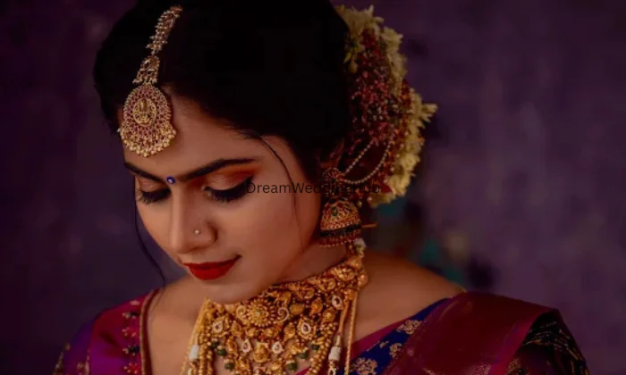 Manjudev Makeup Studio